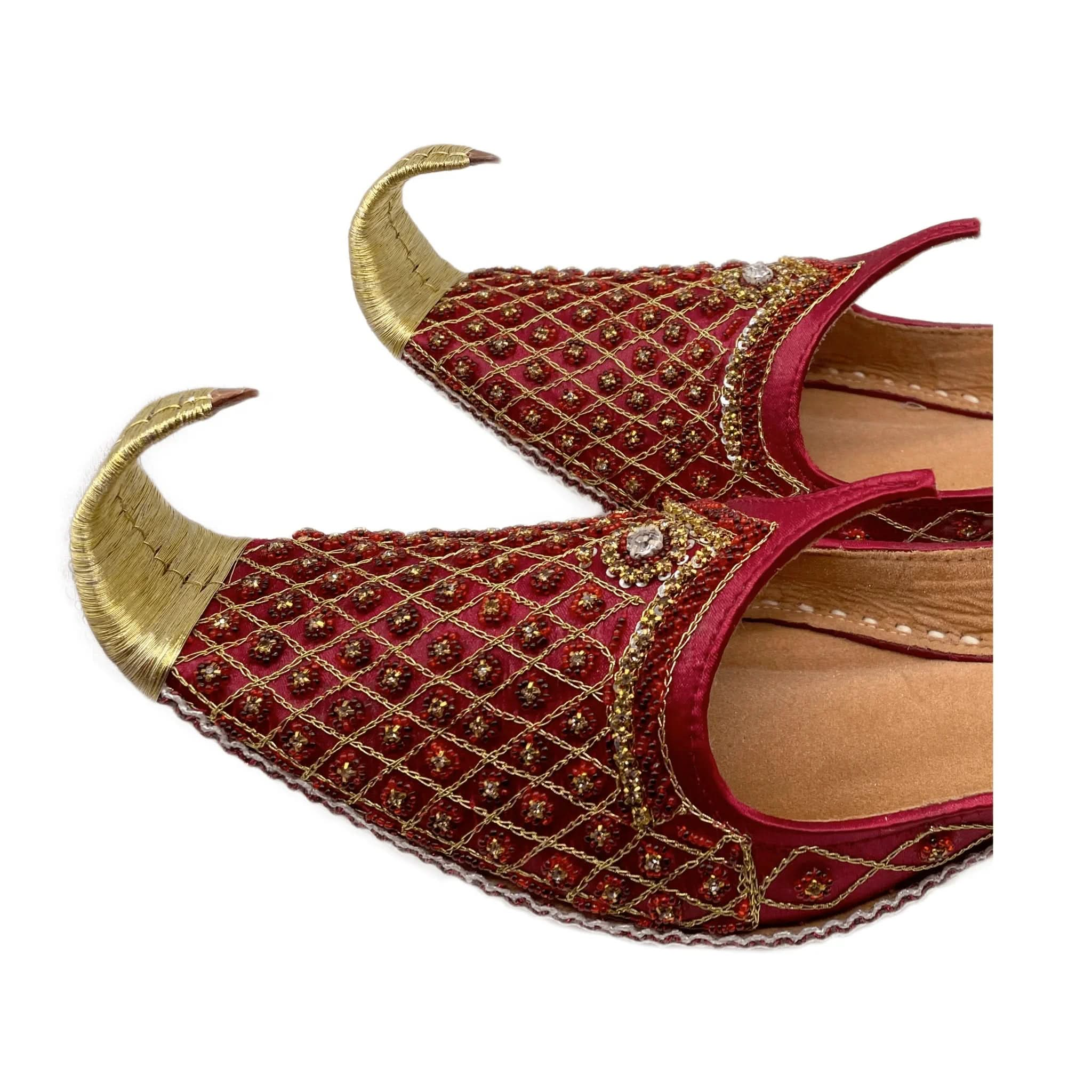Orientalische Schnabelschuhe - Khussa Schuhe in Dunkelrot – Duft von Oriental - Style | oriental - style.de