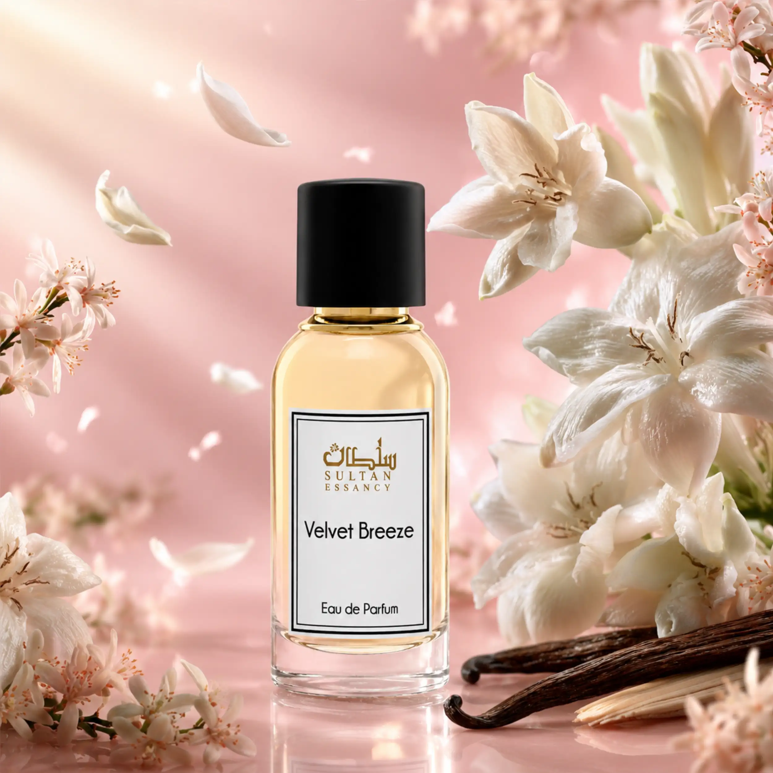 Velvet Breeze Eau de Parfum in rosa Duftszene mit Orangenblüten, weißer Tuberose, Jasmin, Vanille und Zedernholz