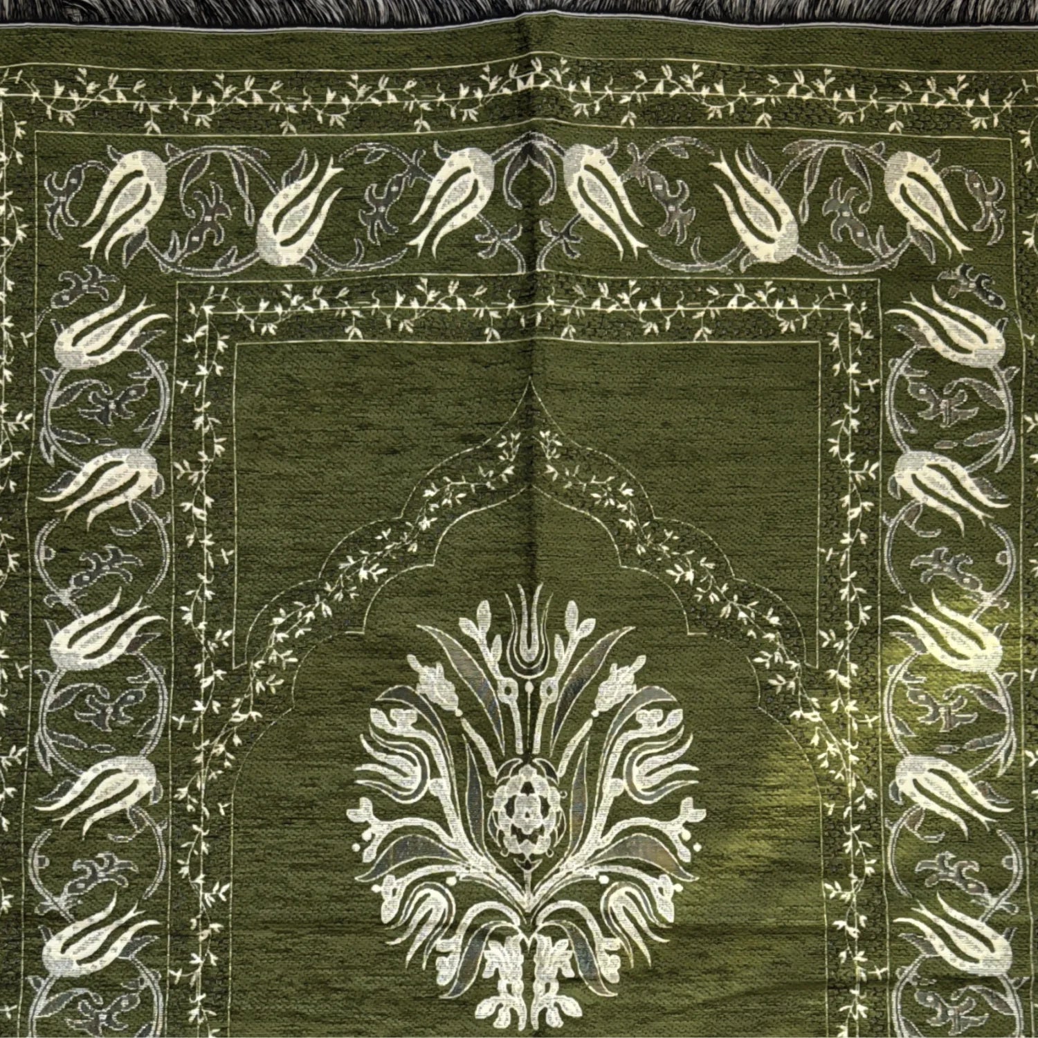 Gebetsteppich Seccade mit Mihrab in Moosgrün – Duft von Oriental - Style | oriental - style.de