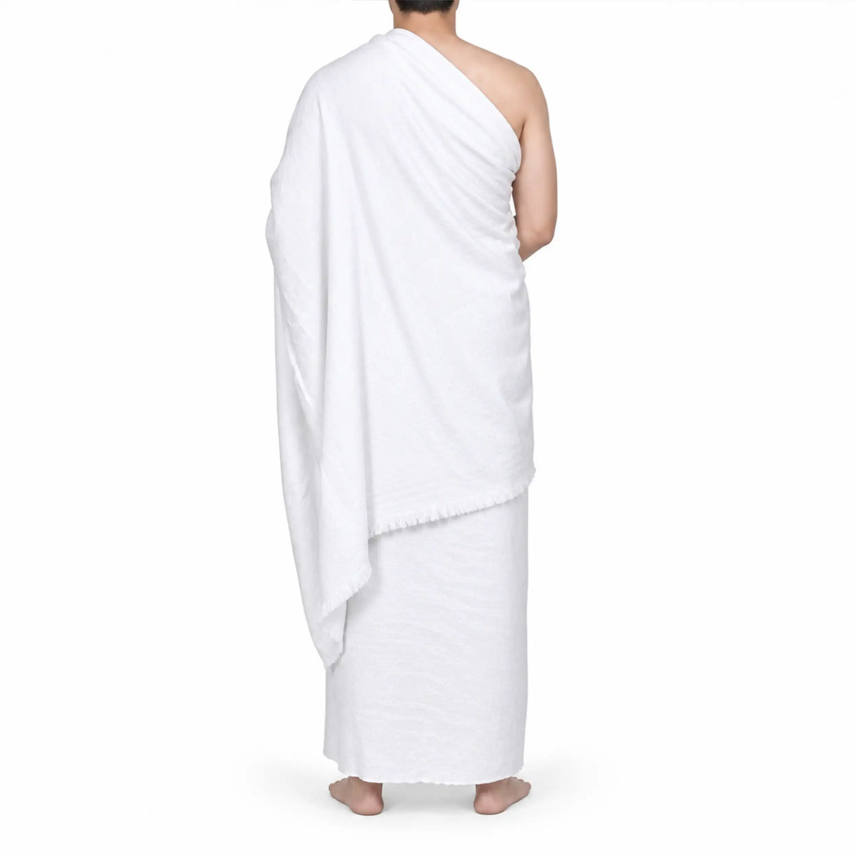 Rückansicht des weißen Ihram Sets für Herren bei Hajj und Umrah
